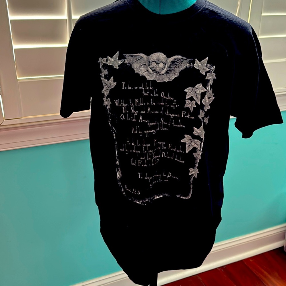 For Shakespeare lovers. Black t-shirt from the Globe theater in London.